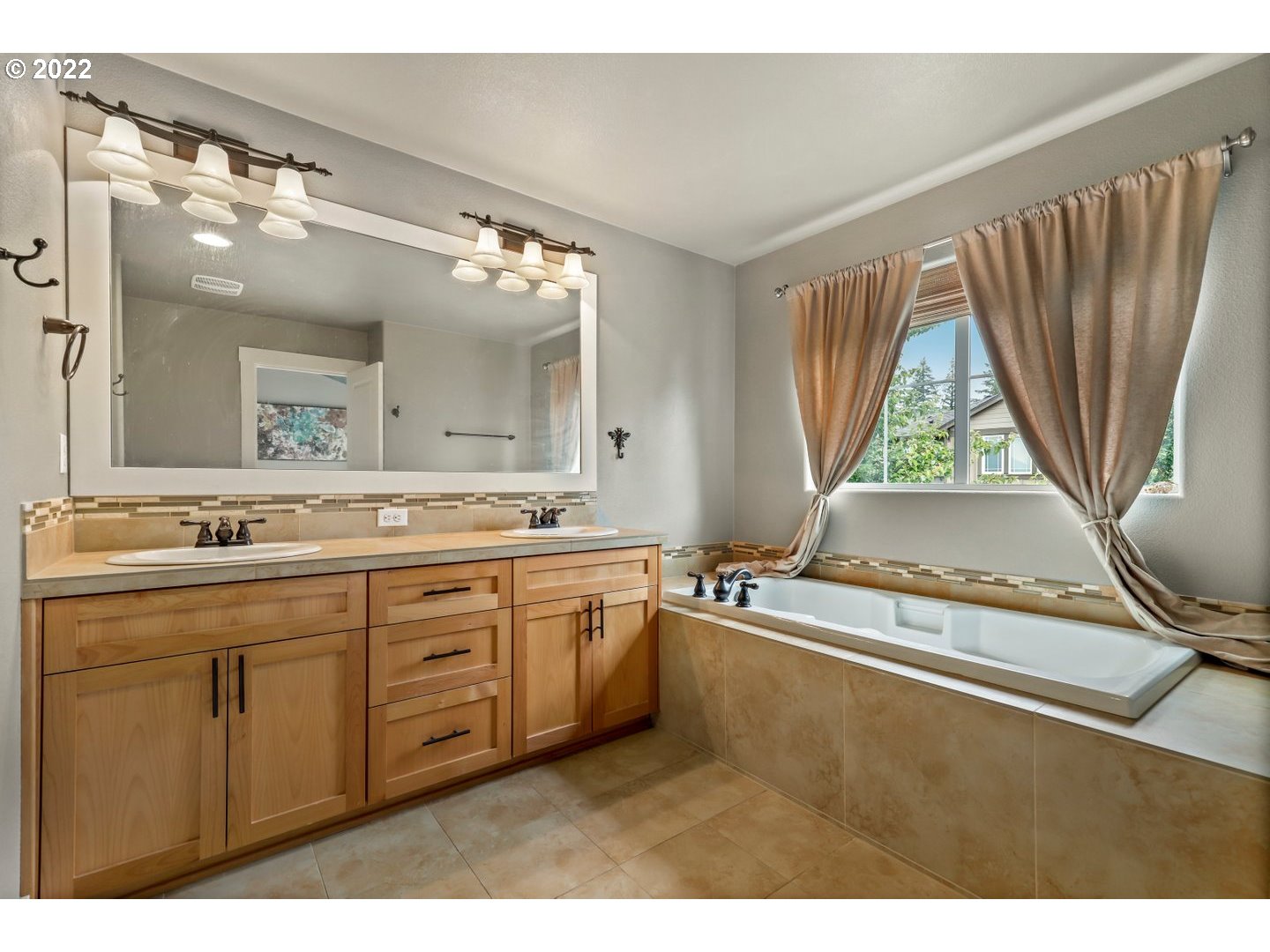 14336 Southwest Rancher Lane Beaverton, OR 97008 - Photo 22 of 32 Gallery Image 22