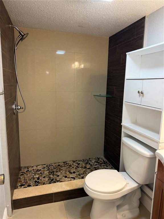 7409 Abonado Road, Unit 7409 Tampa, FL 33615 - Photo 25 of 25 a bathroom with a toilet and a shower