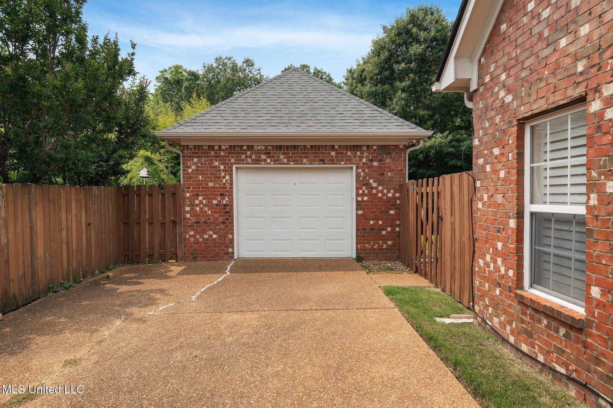 7199 Terrace Stone Drive Olive Branch, MS 38654 - Photo 40 of 49 41-web-or-mls-7199 Terrace Stone Dr-40