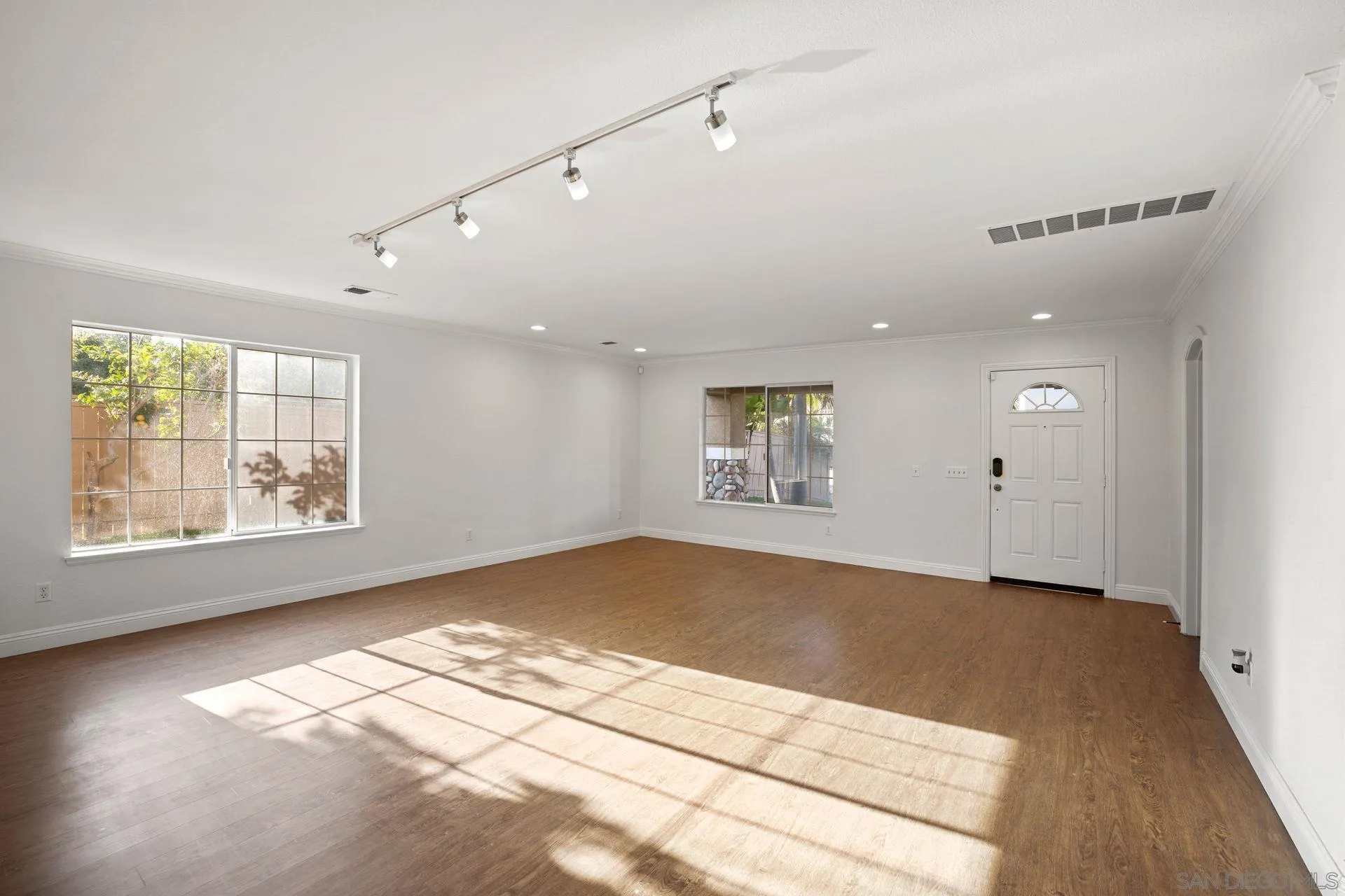 4305 Silver Spring Way Oceanside, CA 92057 - Photo 6 of 62 Gallery Image 6