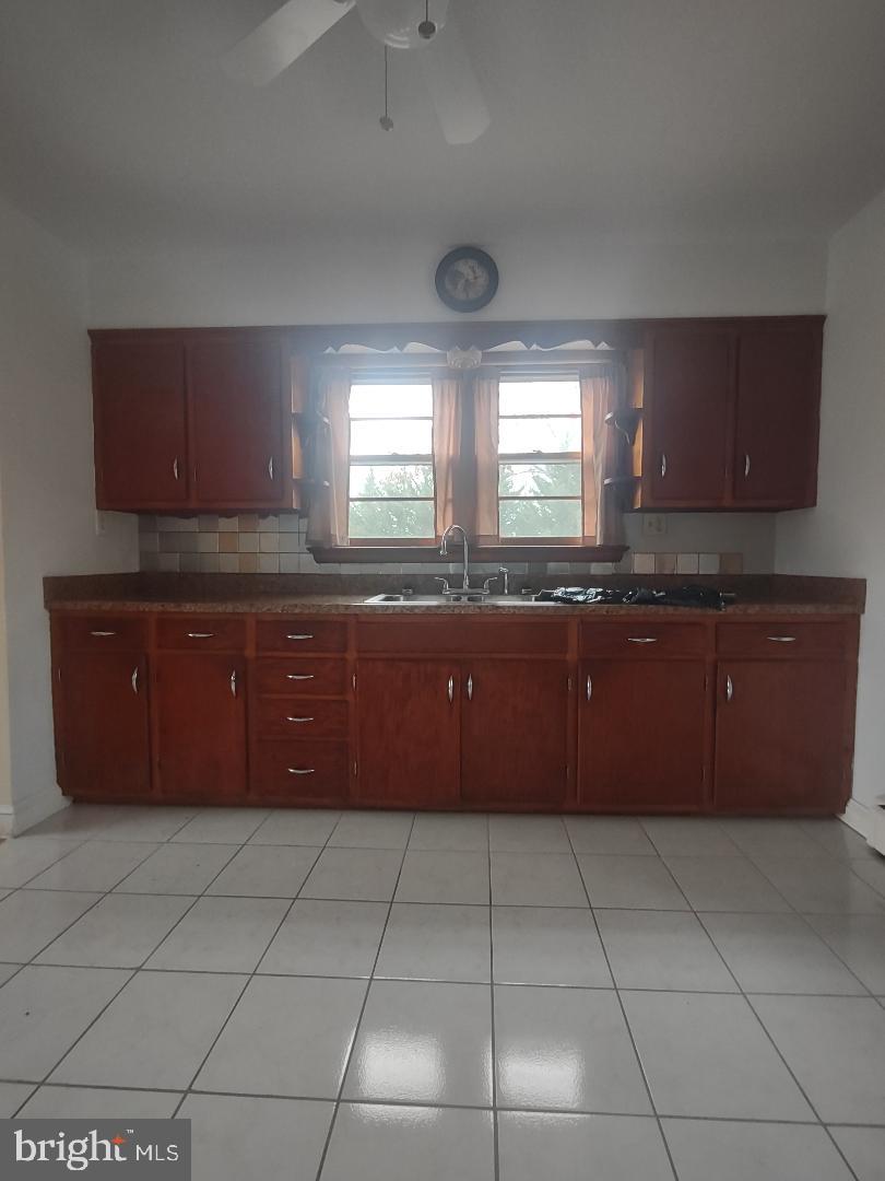 12701 Lewisdale Road Damascus, MD 20872 - Photo 11 of 21