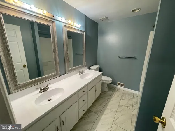 $2,750 | 9817 Rainleaf Court, Columbia, MD 21046