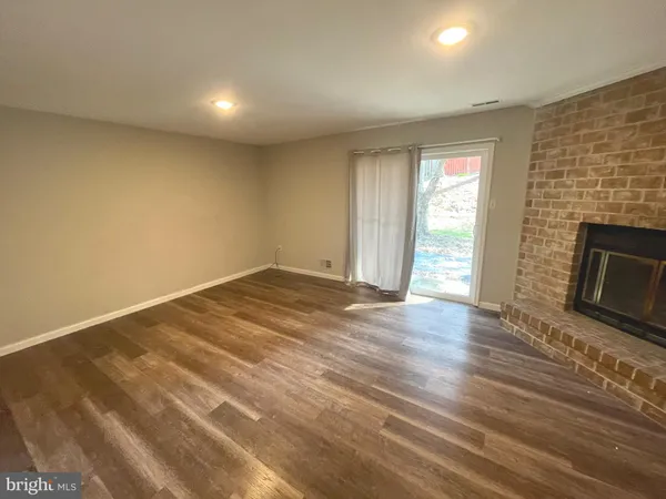$2,750 | 9817 Rainleaf Court, Columbia, MD 21046