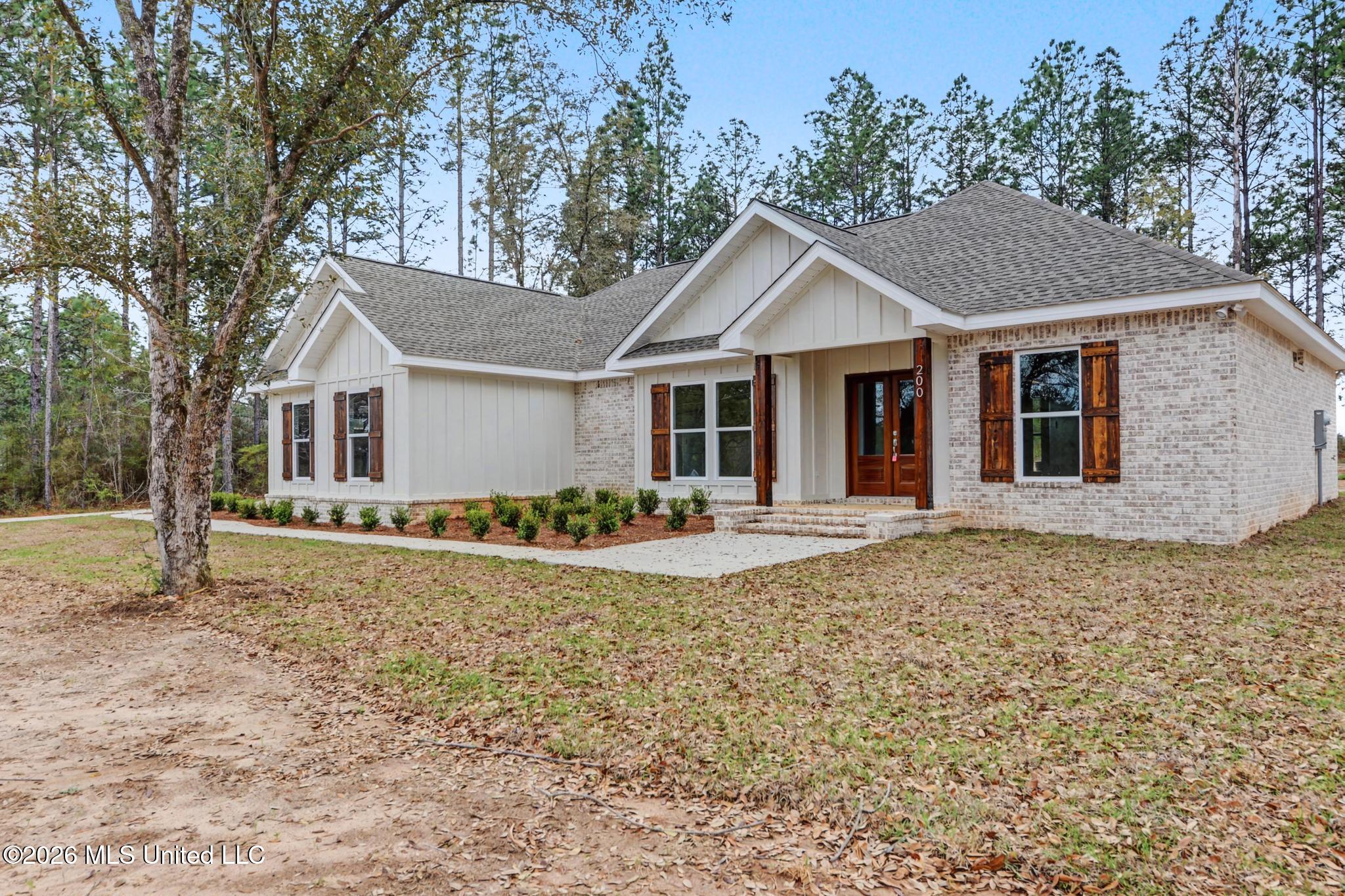 200 Webb Davis Road Lucedale, MS 39452 - Photo 2 of 32 002