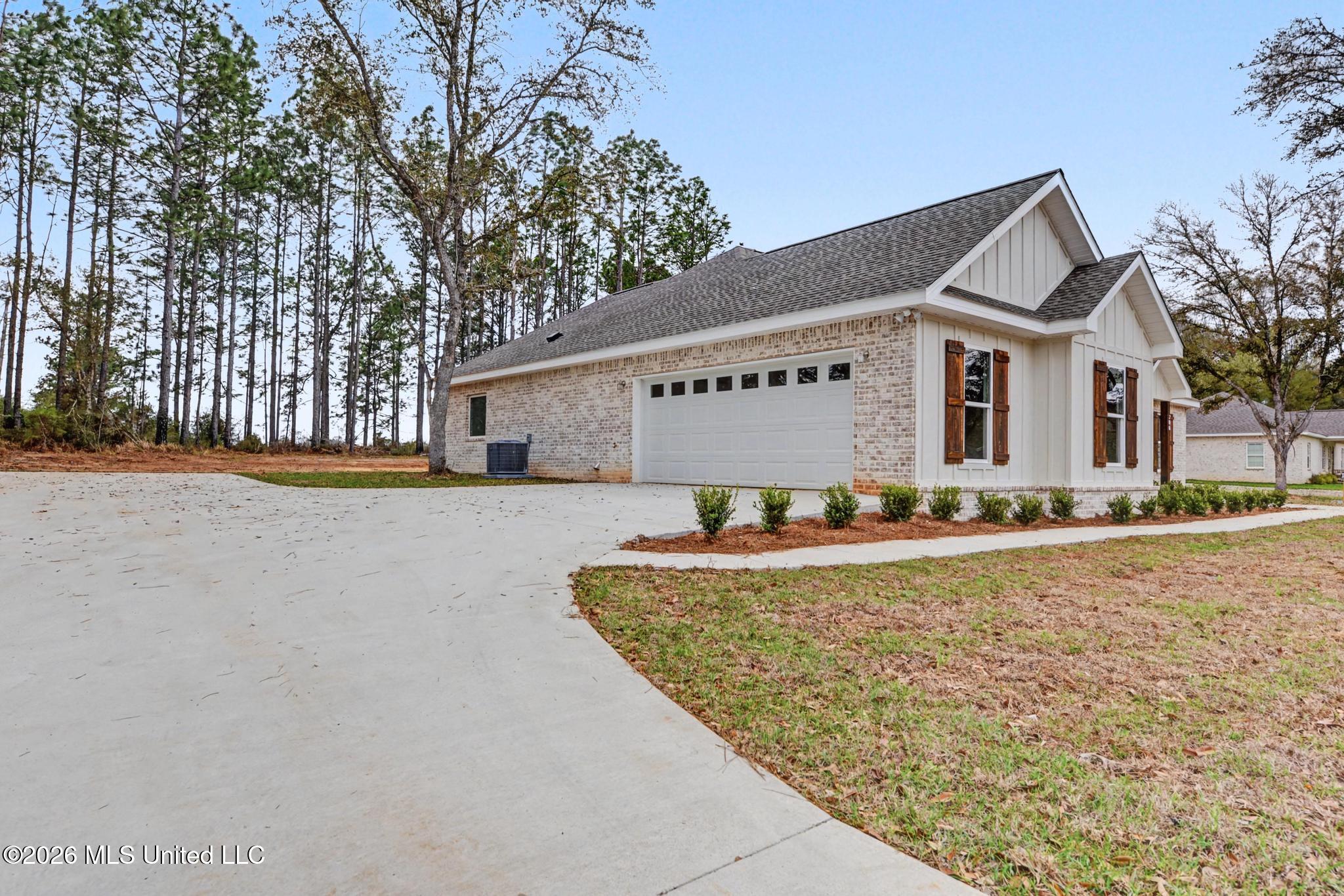 200 Webb Davis Road Lucedale, MS 39452 - Photo 3 of 32 003