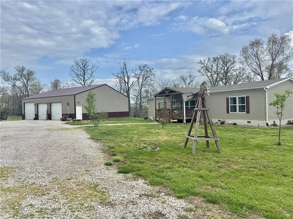 $400,000 | 26493 County Road 225, Flemington, MO 65650