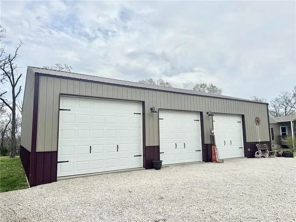 $400,000 | 26493 County Road 225, Flemington, MO 65650