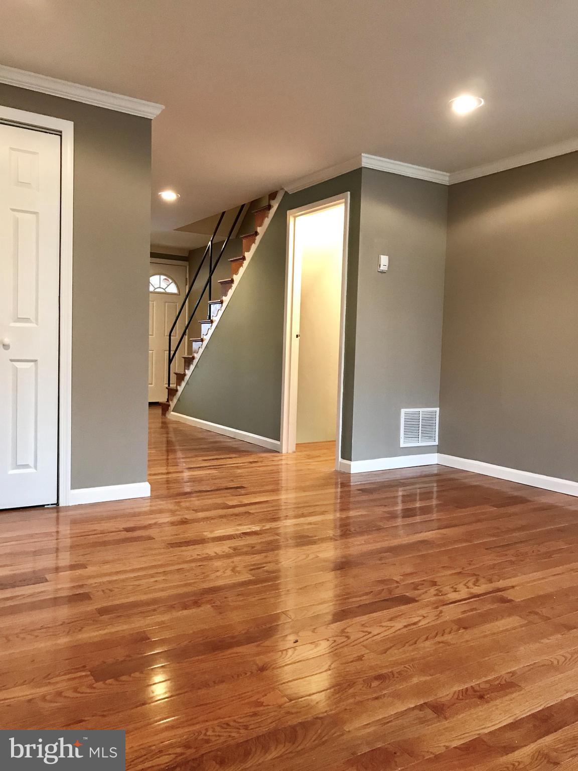 8017 Wynbrook Road Baltimore, MD 21224 - Photo 4 of 28 Interior (General)