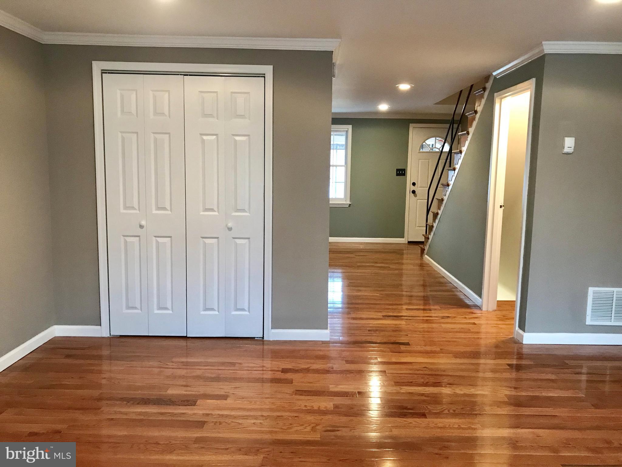 8017 Wynbrook Road Baltimore, MD 21224 - Photo 6 of 28 Interior (General)