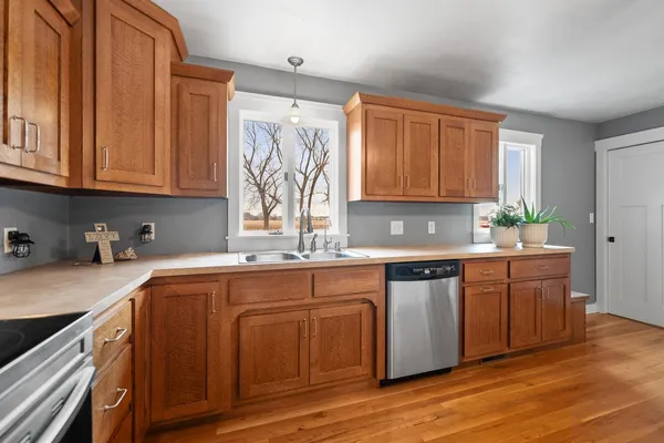 $349,900 | W3866 County Road South, Appleton, WI 54913