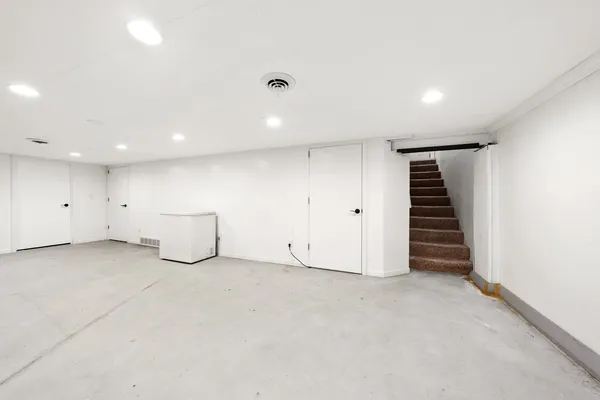 $349,900 | W3866 County Road South, Appleton, WI 54913