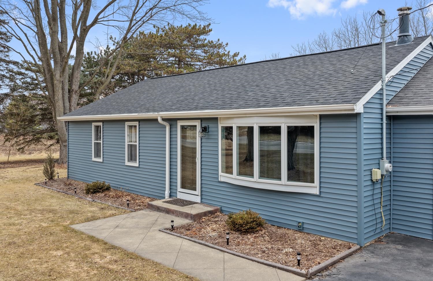 W3866 County Road South Appleton, WI 54913 - Photo 4 of 47