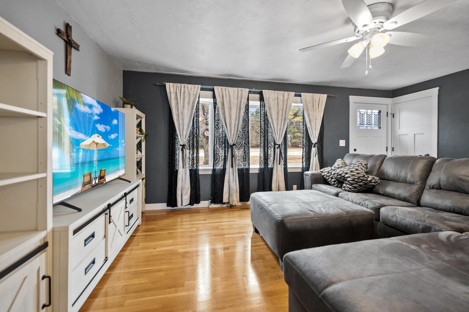 W3866 County Road South Appleton, WI 54913 - Photo 5 of 47