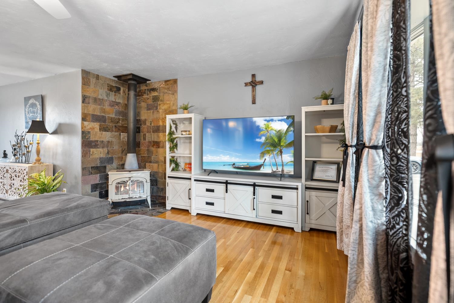 W3866 County Road South Appleton, WI 54913 - Photo 8 of 47