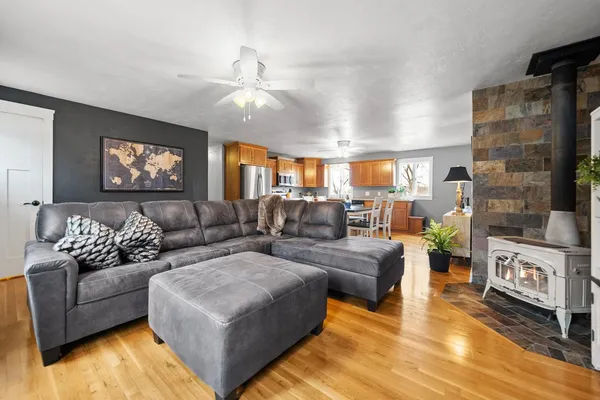 $349,900 | W3866 County Road South, Appleton, WI 54913