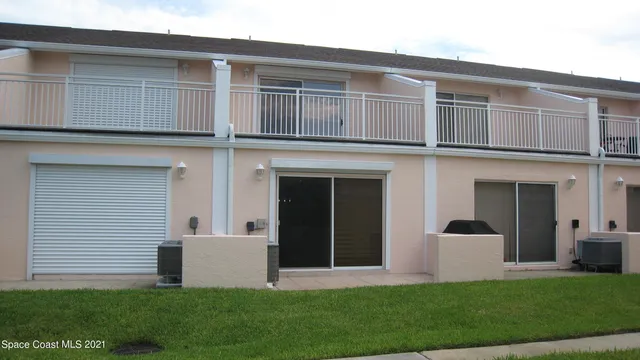 $2,500 | 125 Escambia Lane, Unit 304, Cocoa Beach, FL 32931