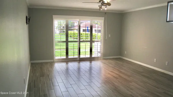 $2,000 | 125 Escambia Lane, Unit 304, Cocoa Beach, FL 32931