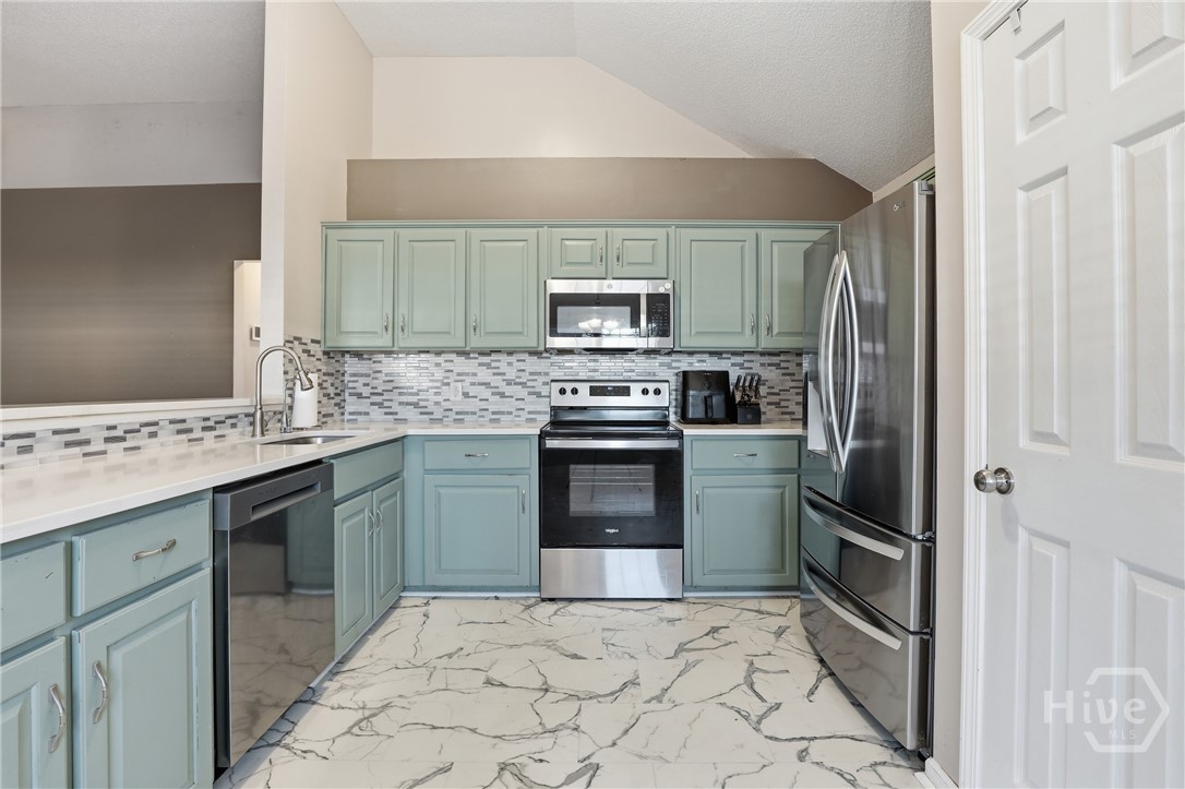 115 Aquinnah Drive Pooler, GA 31322 - Photo 11 of 35 Kitchen