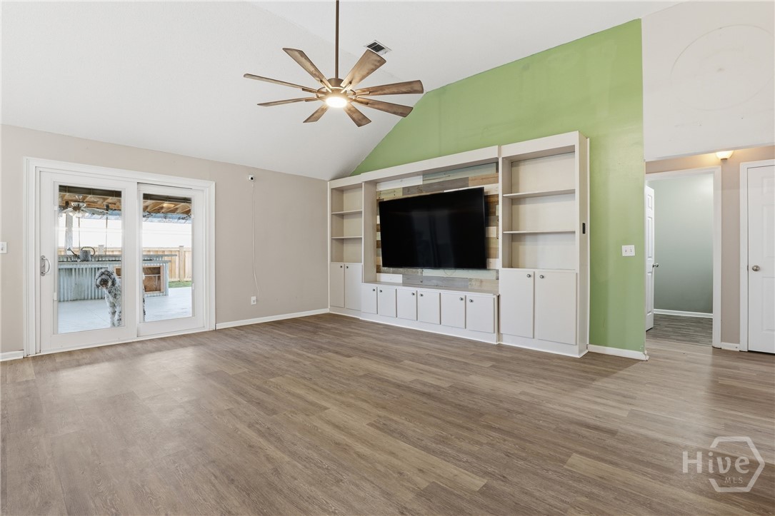115 Aquinnah Drive Pooler, GA 31322 - Photo 6 of 35 Built-ins in Living room
