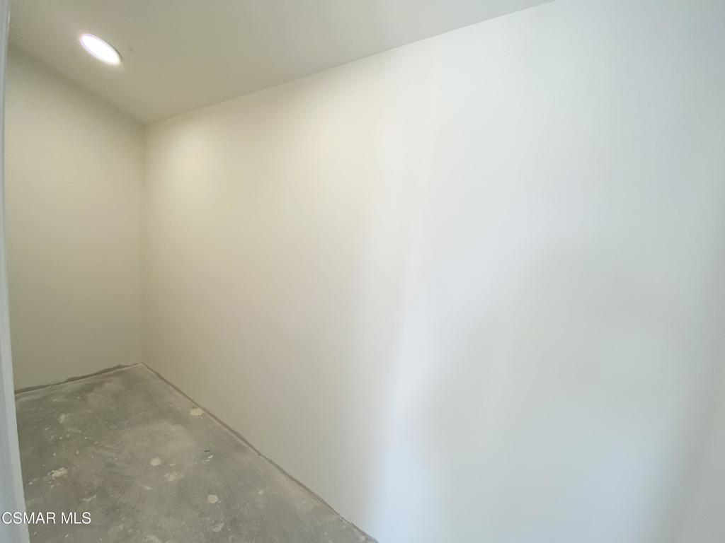 423 Saratoga Street, Unit B Fillmore, CA 93015 - Photo 18 of 20 a view of a small space