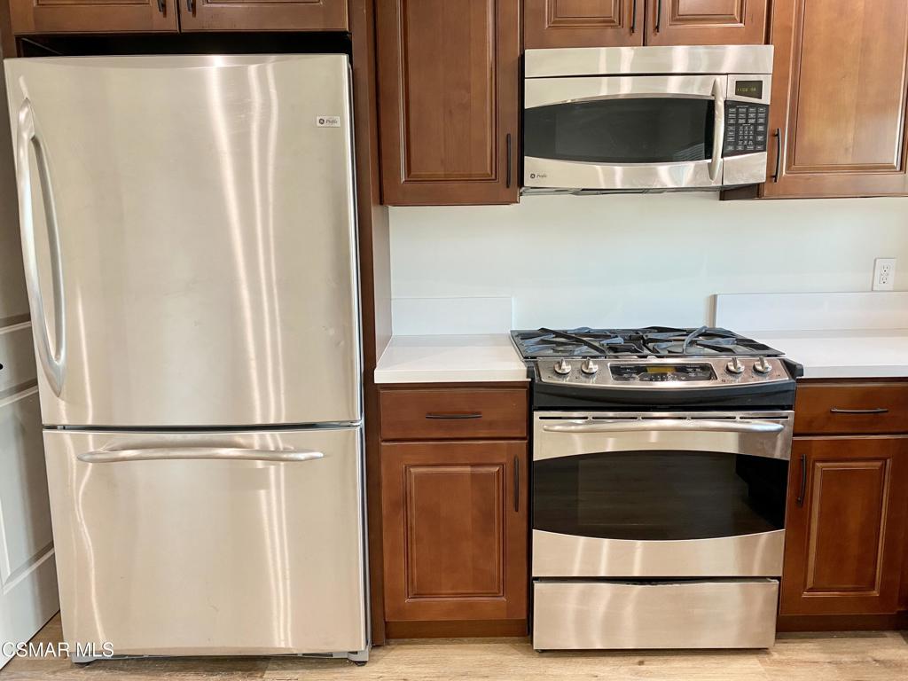 423 Saratoga Street, Unit B Fillmore, CA 93015 - Photo 9 of 20