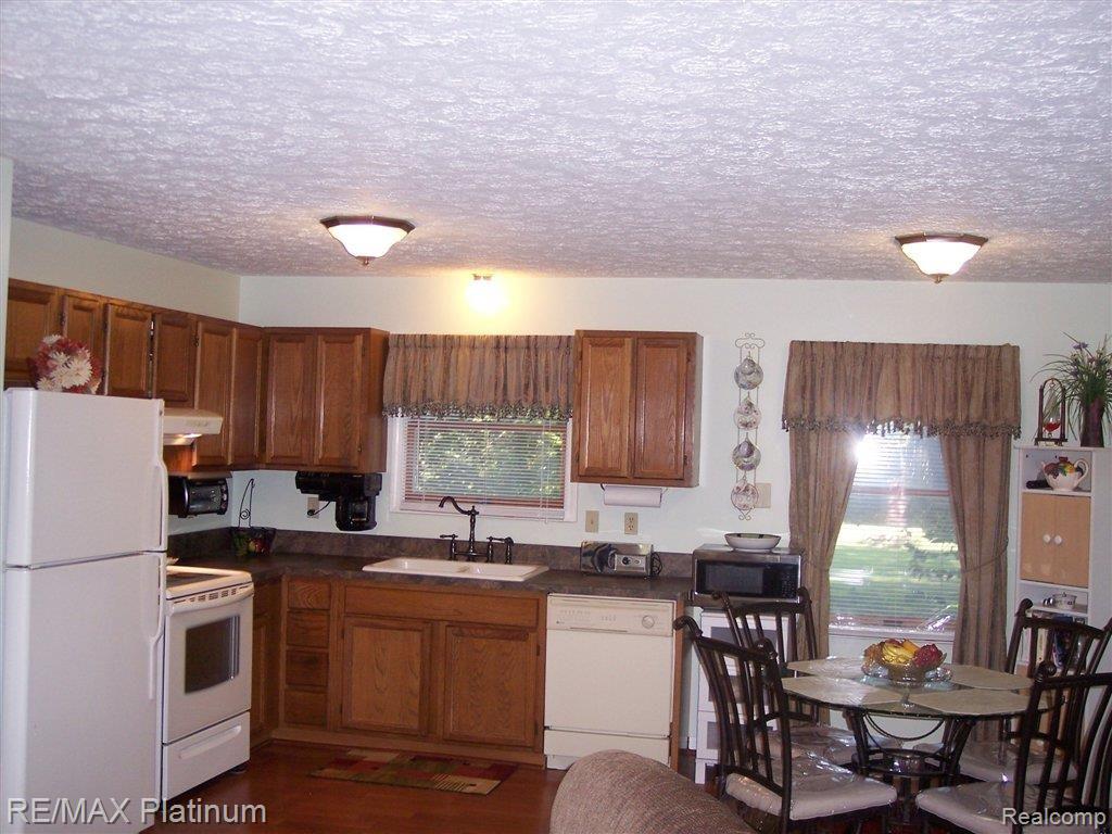 6295 West Allen Road Fowlerville, MI 48836 - Photo 10 of 24 KITCHEN-2