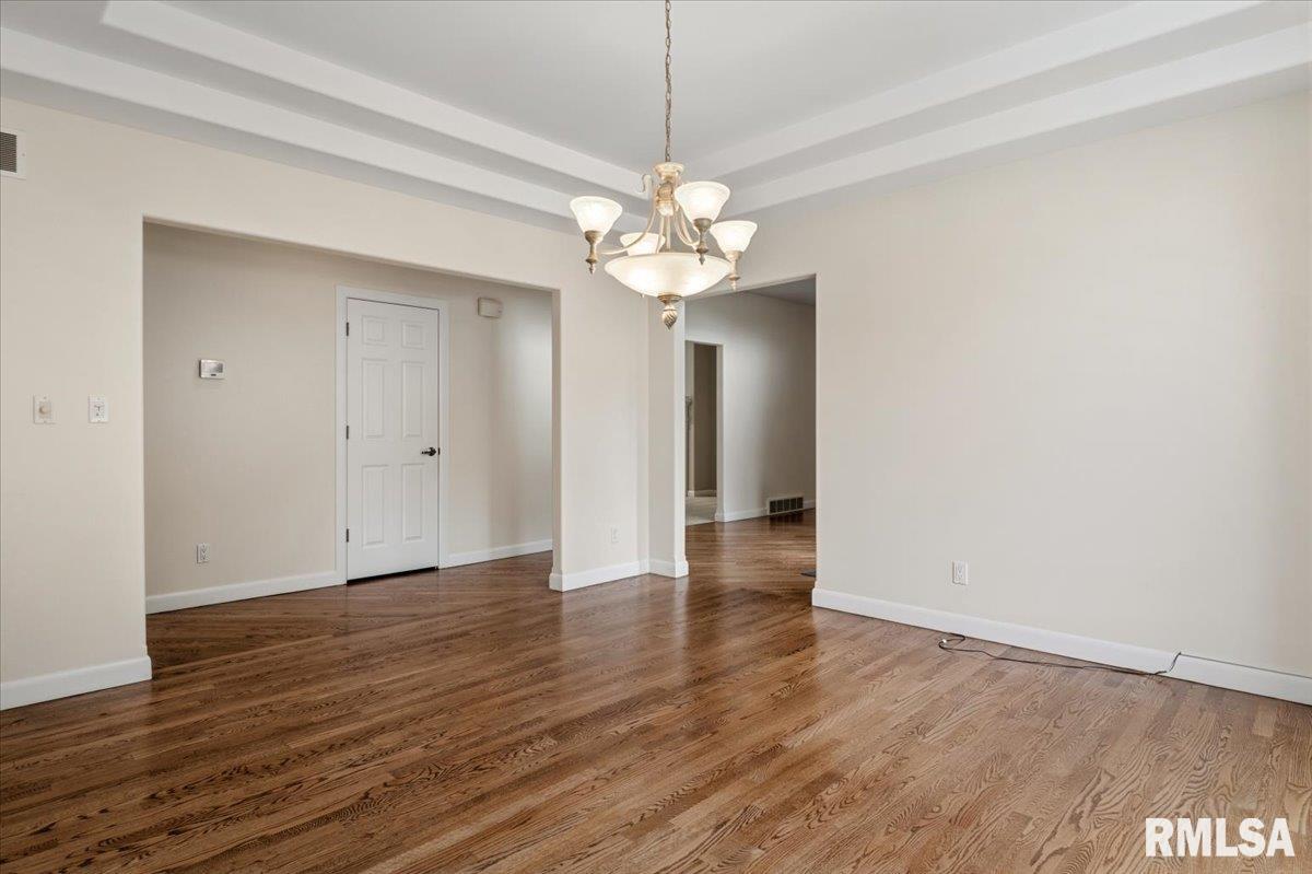4104 Chandlerwood Road Springfield, IL 62711 - Photo 25 of 64