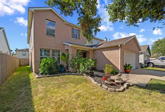 $2,400 | 11315 Granite Rock Lane, Tomball, TX 77375