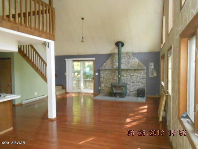 206 Doolan Road Dingmans Ferry, PA 18328 - Photo 4 of 10