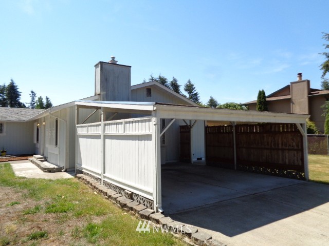 4945 Carpenter Road Southeast Olympia, WA 98513 - Photo 4 of 8 Gallery Image 4