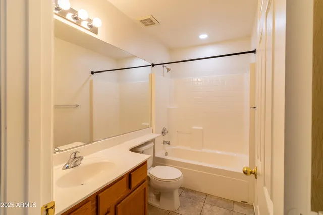 $1,995 | 10065 East Capri Avenue, Mesa, AZ 85208