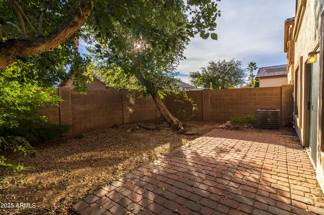 $1,995 | 10065 East Capri Avenue, Mesa, AZ 85208