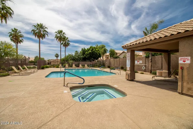 $1,995 | 10065 East Capri Avenue, Mesa, AZ 85208