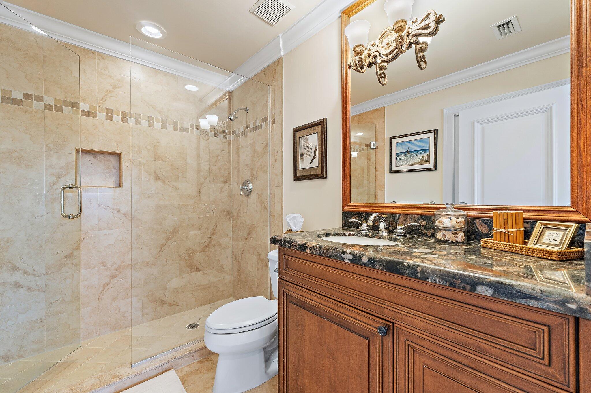 136 Lighthouse Drive Jupiter Inlet Colony, FL 33469 - Photo 35 of 67 2nd FL Guest Bath