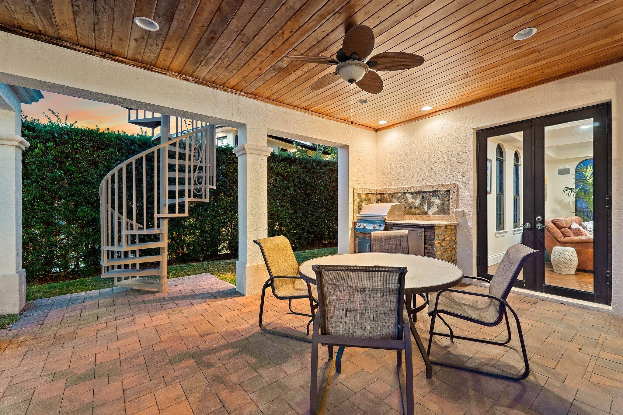 136 Lighthouse Drive Jupiter Inlet Colony, FL 33469 - Photo 40 of 67 Covered Patio