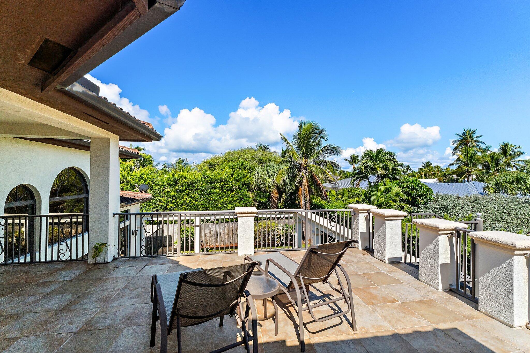 136 Lighthouse Drive Jupiter Inlet Colony, FL 33469 - Photo 58 of 67 2nd FL Sun Deck