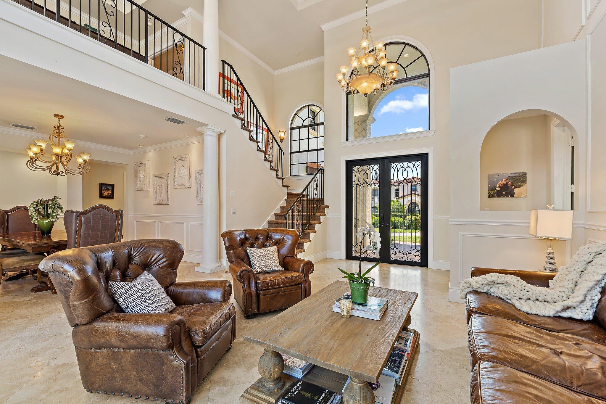 136 Lighthouse Drive Jupiter Inlet Colony, FL 33469 - Photo 6 of 67 Living Room