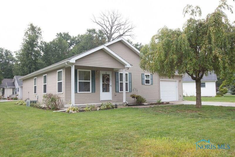 1830 James Road Oregon, OH 43616 - Photo 1 of 24 Gallery Image 1