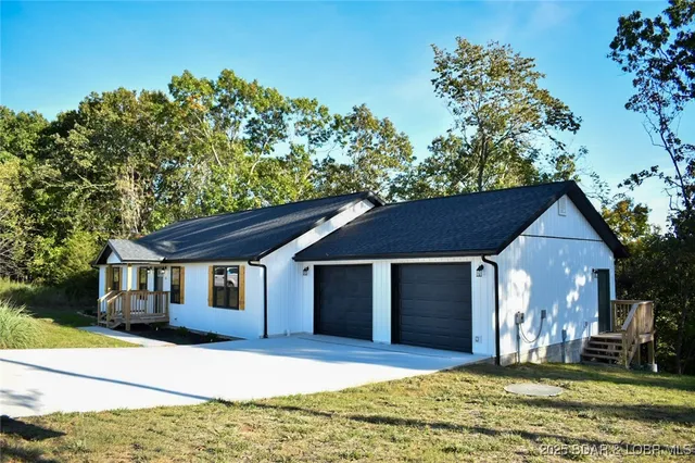 $319,000 | 190 Merlin Drive, Camdenton, MO 65020