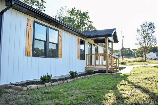 $319,000 | 190 Merlin Drive, Camdenton, MO 65020