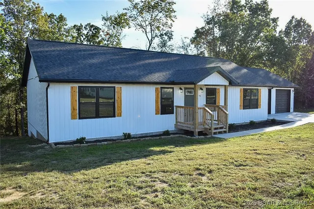 $319,000 | 190 Merlin Drive, Camdenton, MO 65020