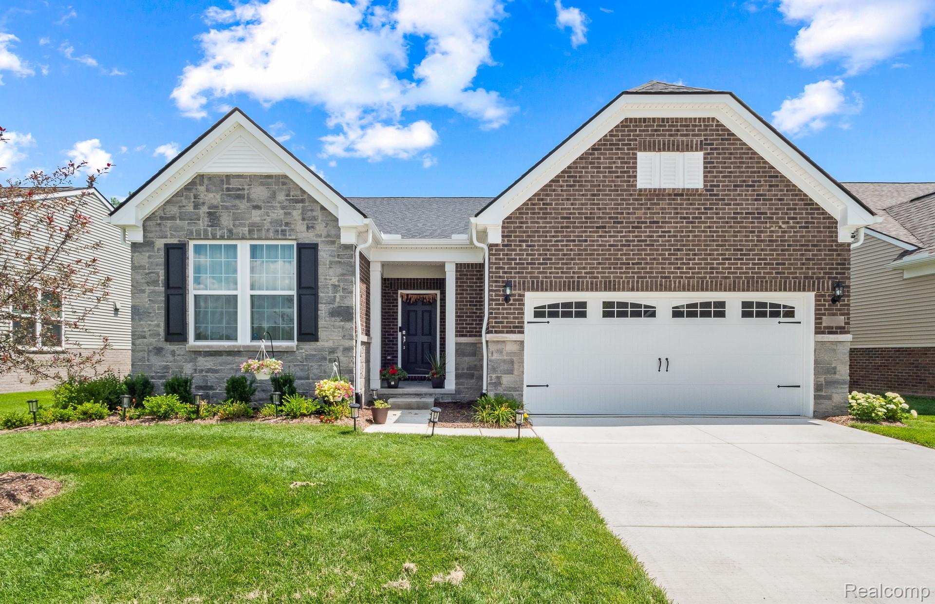 5643 Lewiston Road Canton, MI 48188 - Photo 1 of 13 Exterior