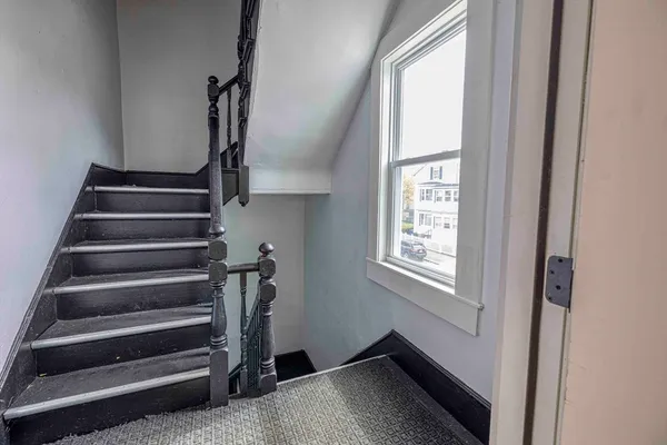 $2,200 | 1221 South Main Street, Unit 2, Fall River, MA 02724