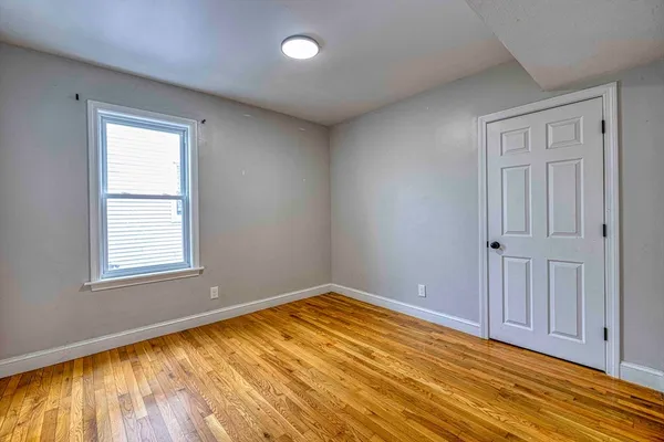 $2,200 | 1221 South Main Street, Unit 2, Fall River, MA 02724