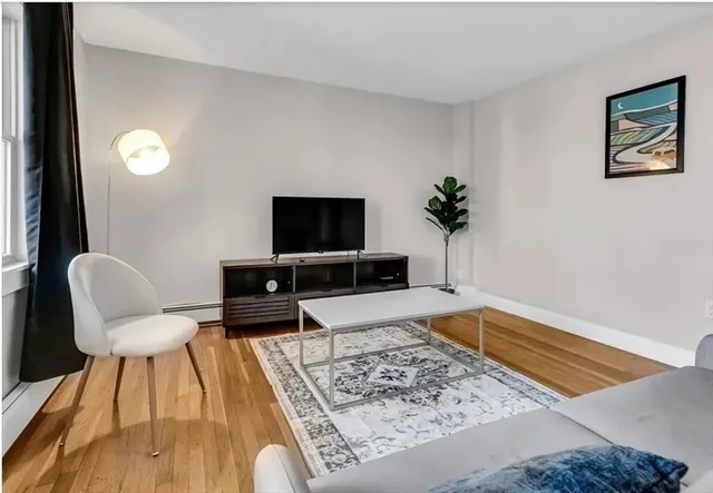 $4,800 | 678 Bennington Street, Unit 2, Boston, MA 02128