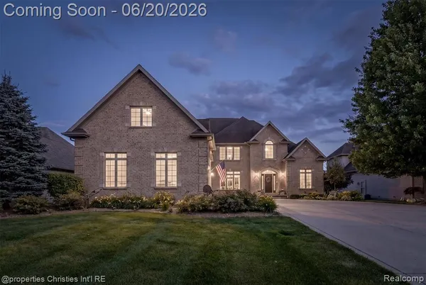 $999,000 | 595 Ridge Point Drive, Dundee, MI 48131