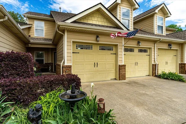 $389,500 | 5414 Mandarin Circle, Hixson, TN 37343