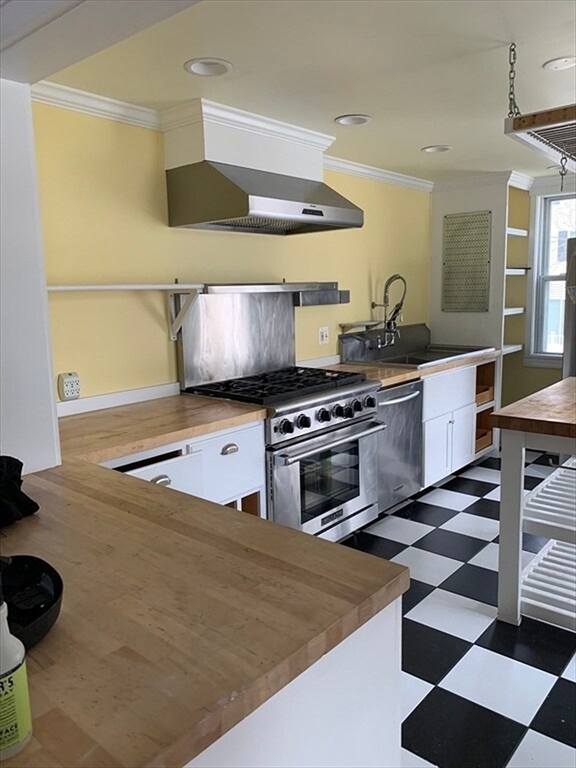 62 Riverside Street, Unit 1 Watertown, MA 02472 - Photo 4 of 8