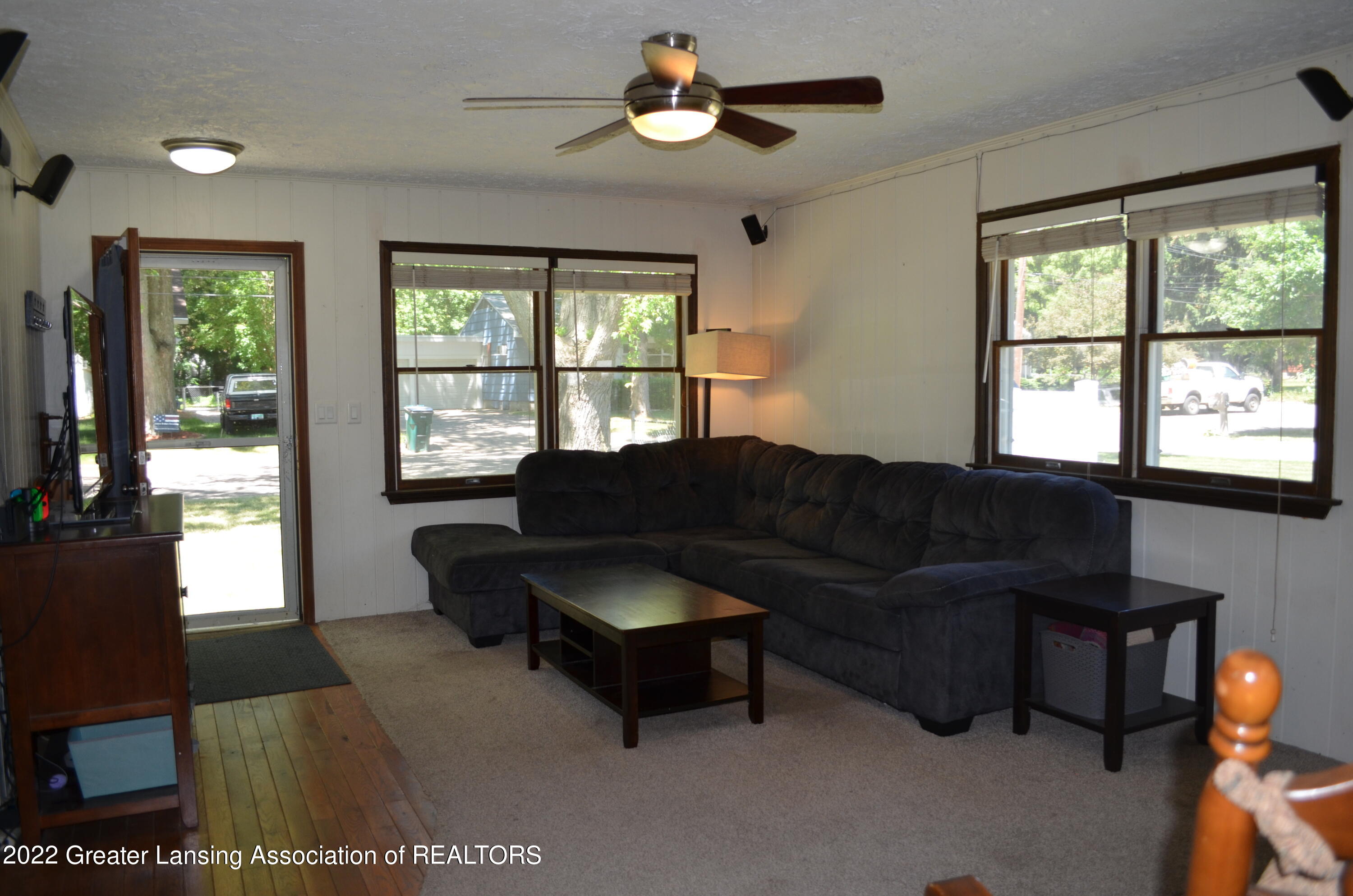 6027 Rolfe Road Lansing, MI 48911 - Photo 3 of 24 DSC_0201