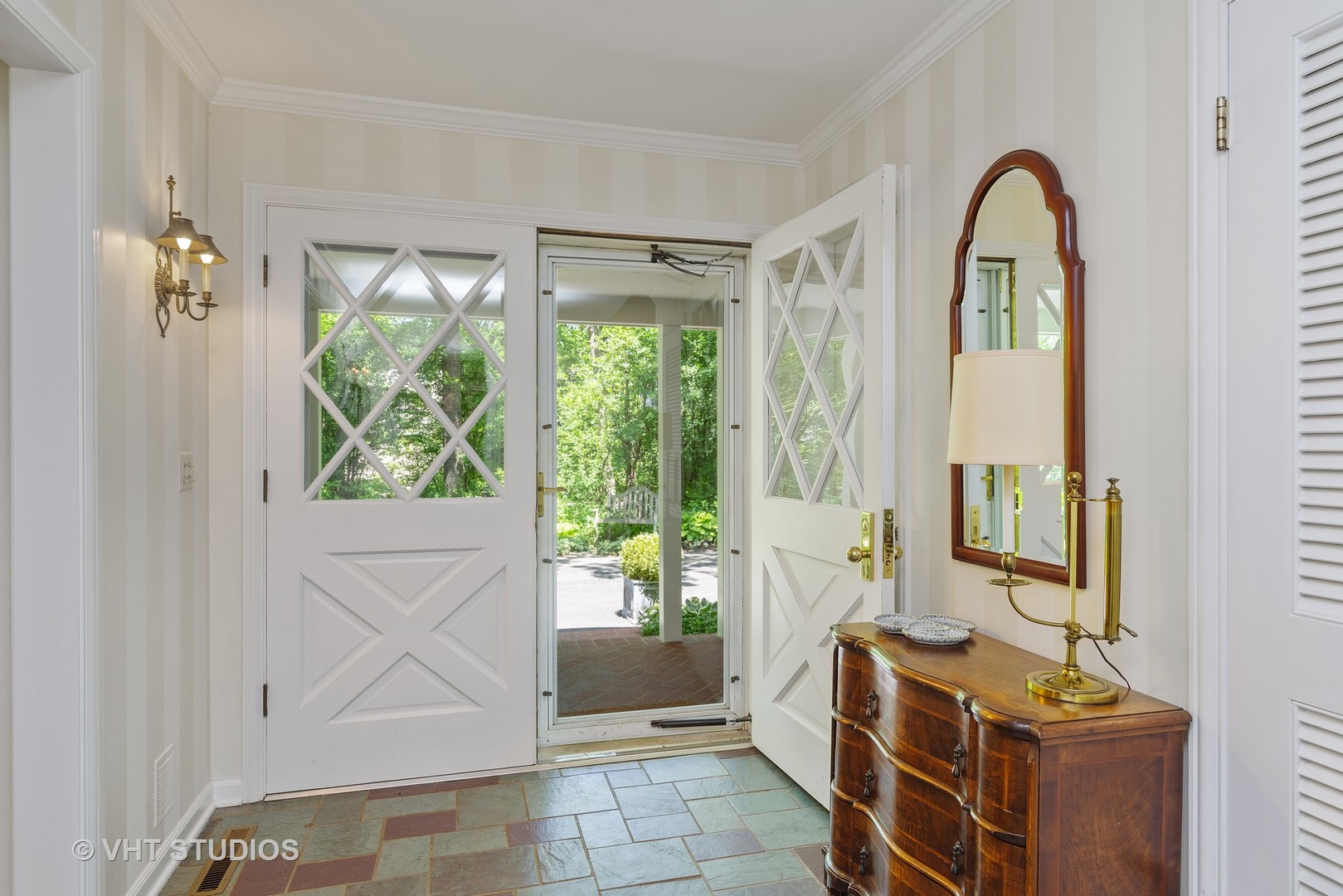 1830 Ridgelee Road Highland Park, IL 60035 - Photo 6 of 29